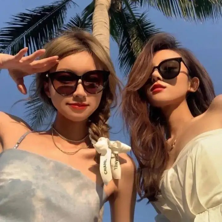 白衣校花与大长腿2